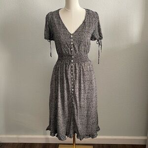 Calista Ditsy Floral Midi Dress Size Medium